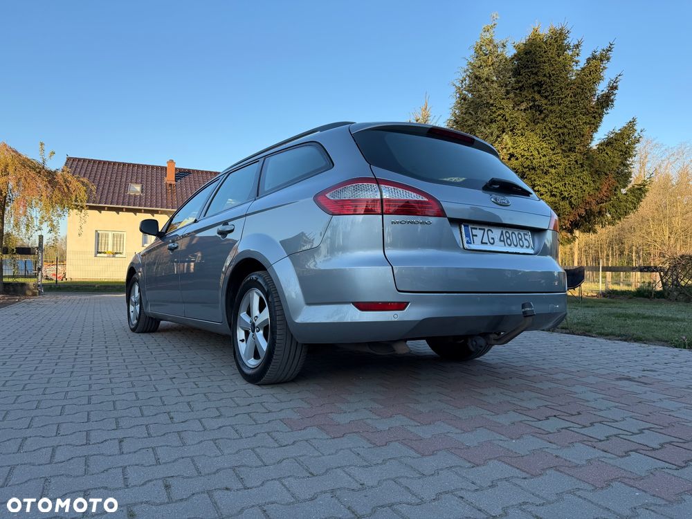 Ford Mondeo 1.8 TDCi Ghia - 10