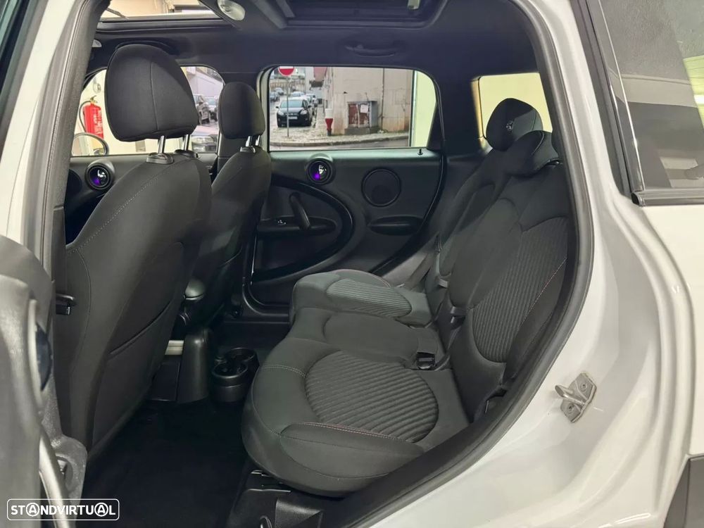 MINI Countryman Cooper D - 52