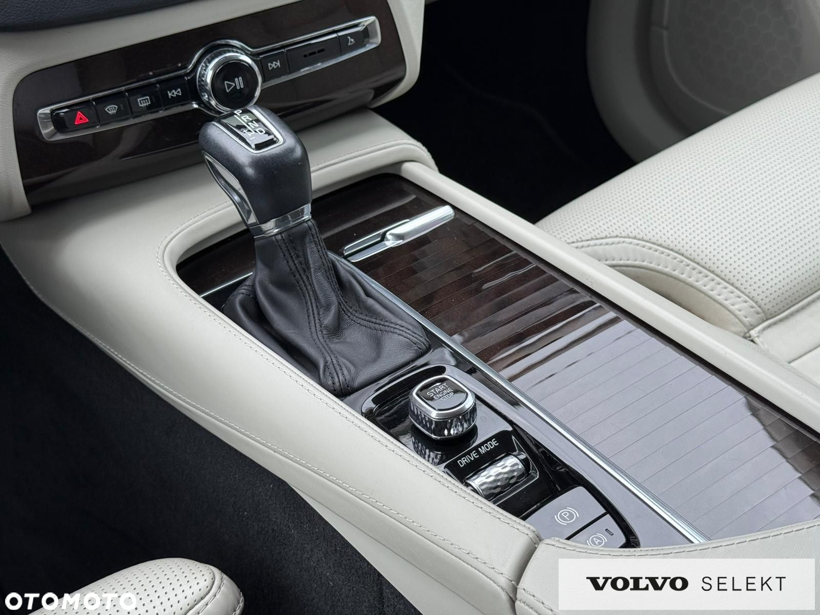 Volvo XC 90 - 32