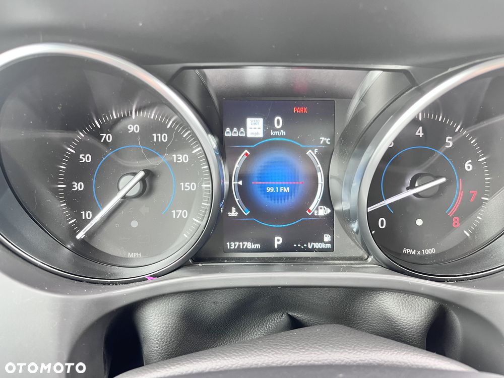 Jaguar F-Pace 25t AWD Portfolio - 13