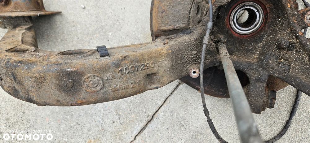 Wahacz zwrotnica piasta lewy prawy tył tylny ABS BMW seria 3 E46 1097290F - 3