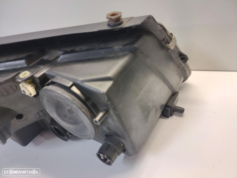 Farol Optica Frente Esquerda Vw Passat B5  1996 a 2000 Hella - 5