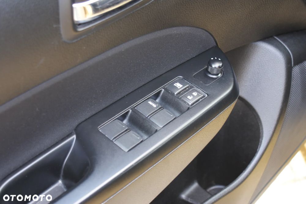Suzuki Swift 2016 photo 4