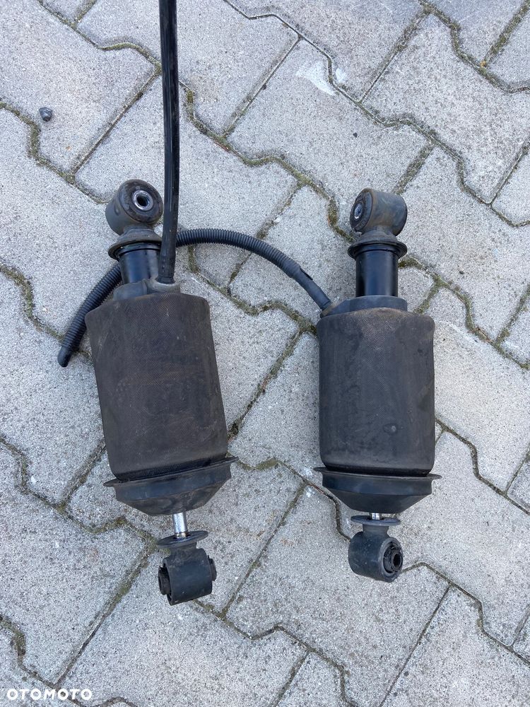 Poduszka zawieszenia DAF XF 106 euro 6 lift amortyzator - 2