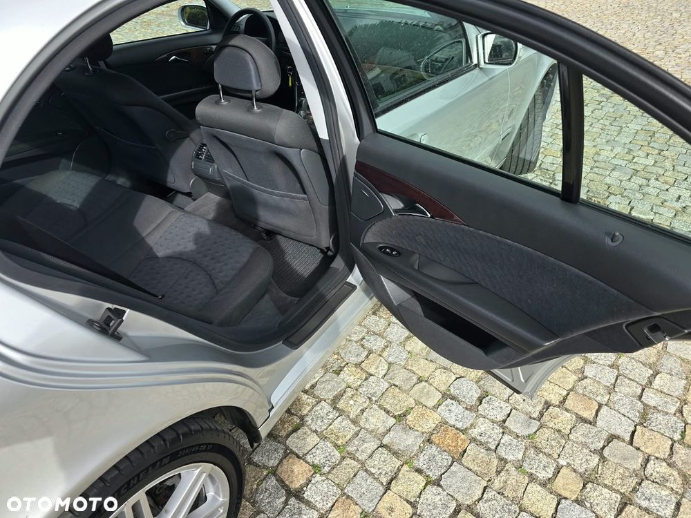 Mercedes-Benz Klasa E - 21