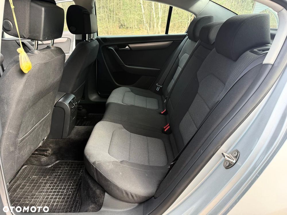 Volkswagen Passat 1.4 TSI DSG BlueMotion Technology Highline - 18