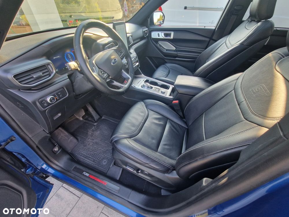 Ford Explorer EcoBoost Plug-in Hybrid ST-LINE - 12