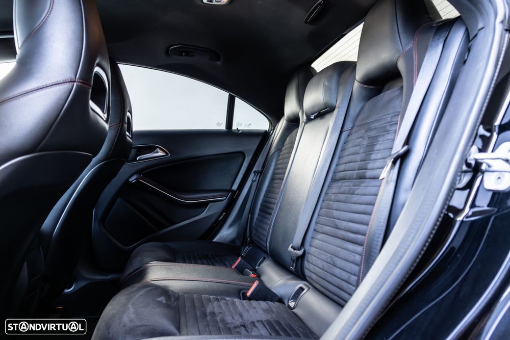 Mercedes-Benz CLA 180 d AMG Line - 30