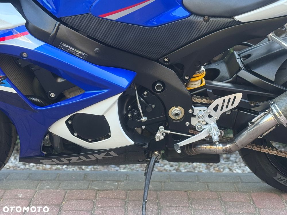 Suzuki GSX-R - 16