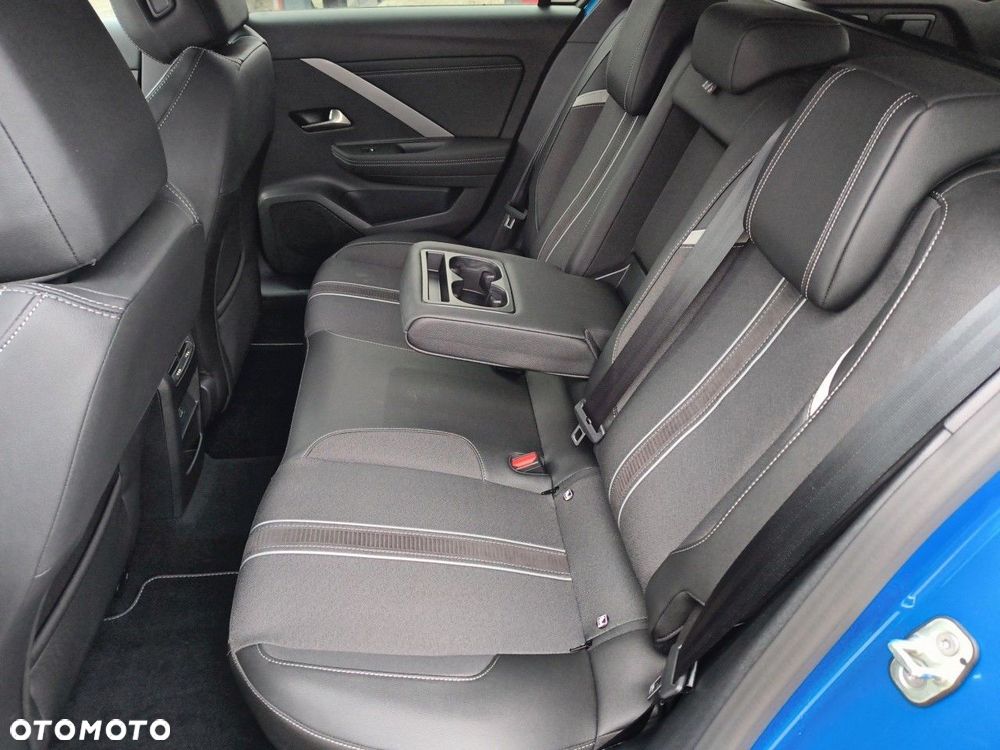 Opel Astra - 10