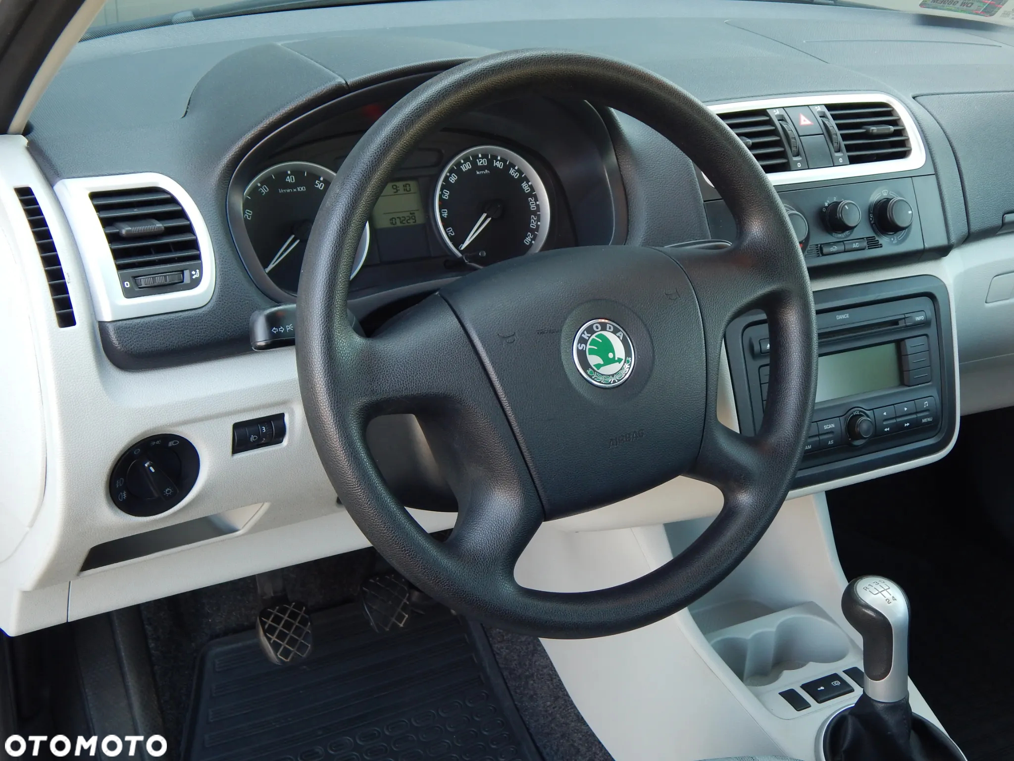 Skoda Fabia 1.4 16V Ambiente - 30