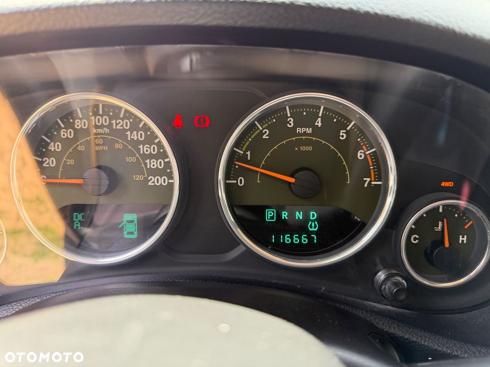 Jeep Wrangler Unlimited 3.8 Sahara - 30