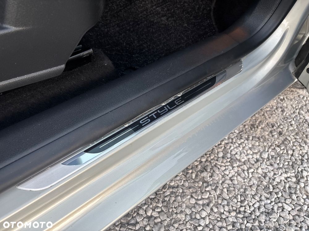 Volkswagen Golf Plus - 12
