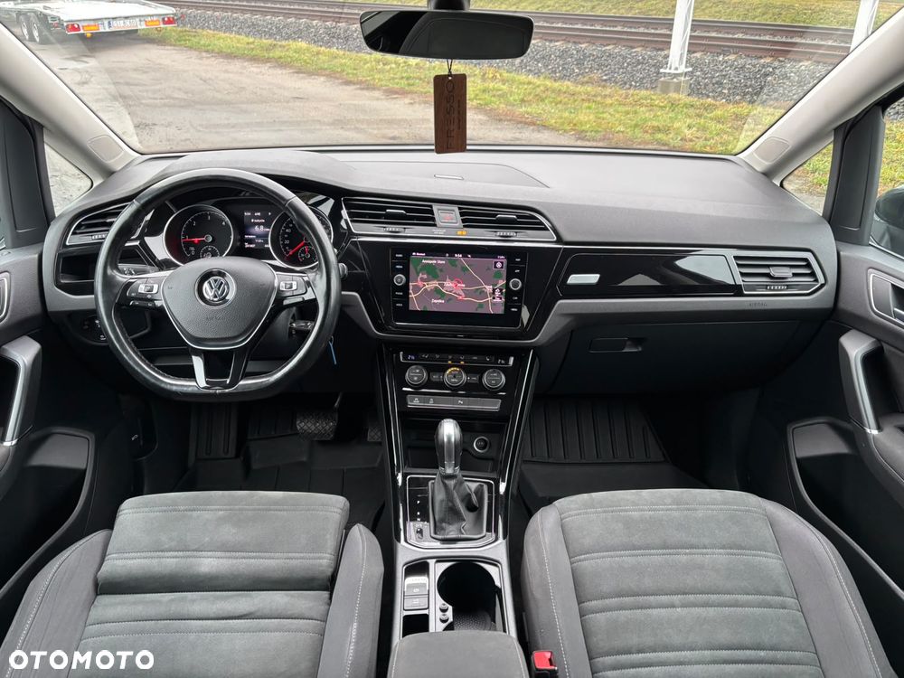 Volkswagen Touran 2.0 TDI BMT Highline DSG - 9