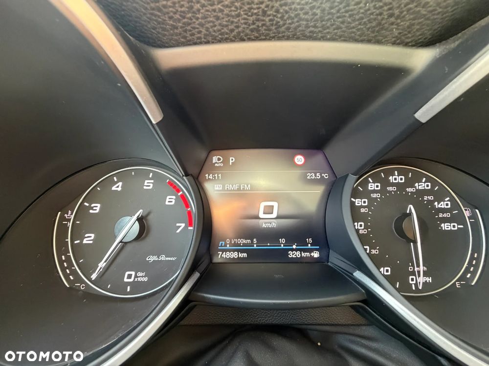 Alfa Romeo Stelvio 2.0 Turbo 16V AT8-Q4 Ti - 13