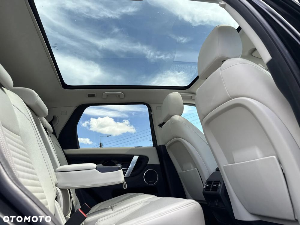 Land Rover Discovery Sport 2.0 P200 mHEV HSE - 29