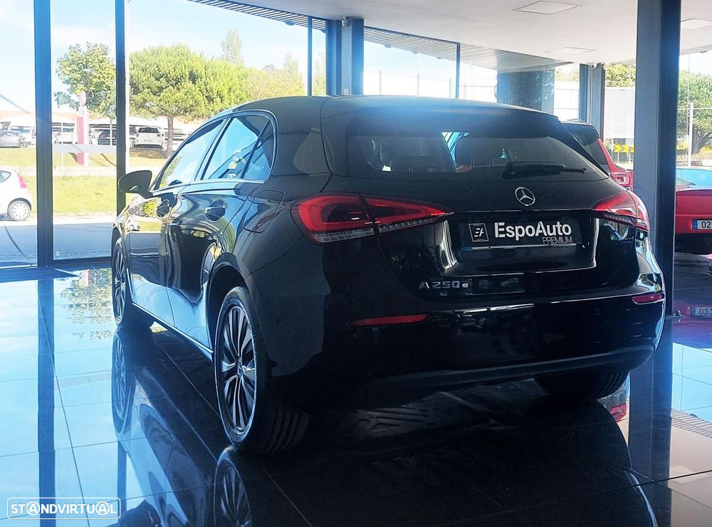 Mercedes-Benz A 250 e Style Plus - 4