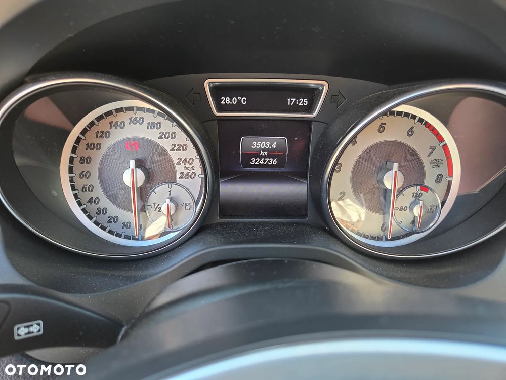Mercedes-Benz CLA 180 BlueEffICIENCY Edition - 11