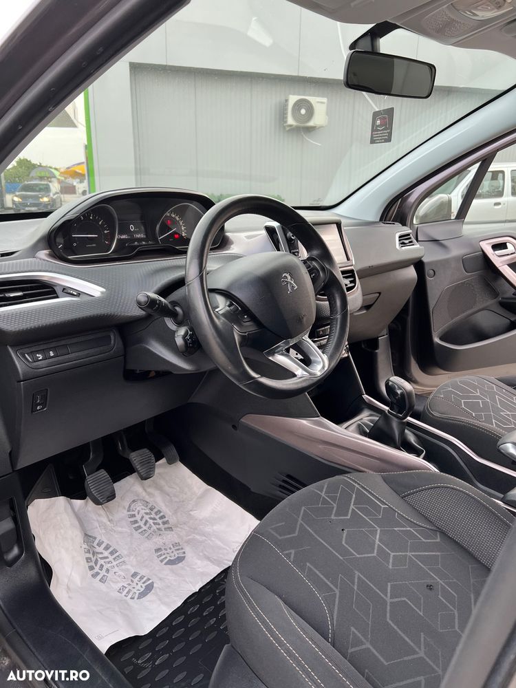 Peugeot 2008 1.2 VTi Active - 17