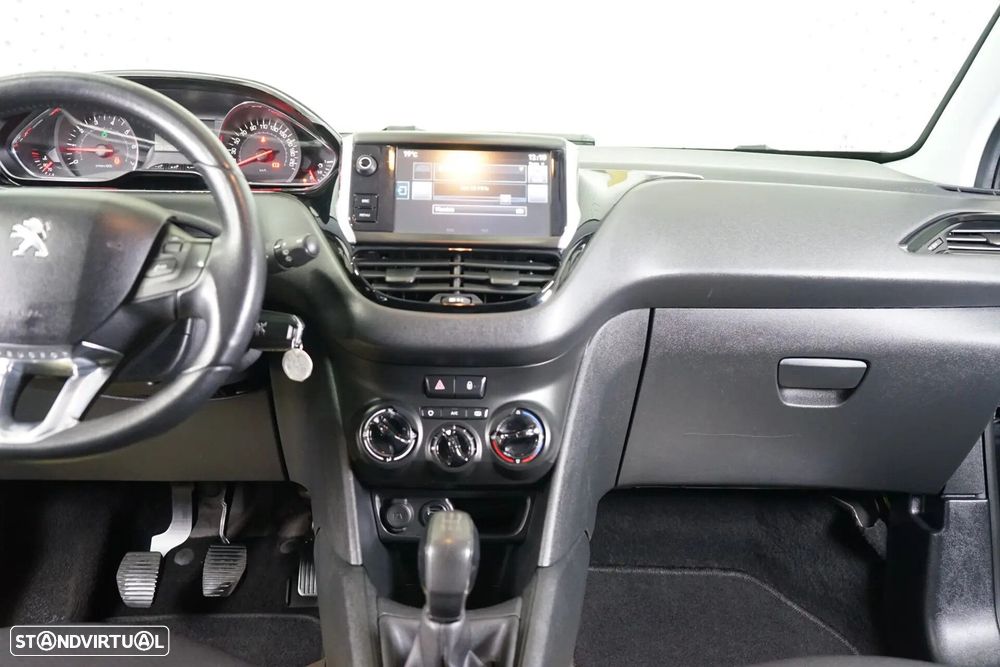 Peugeot 208 1.2 PureTech Style - 17
