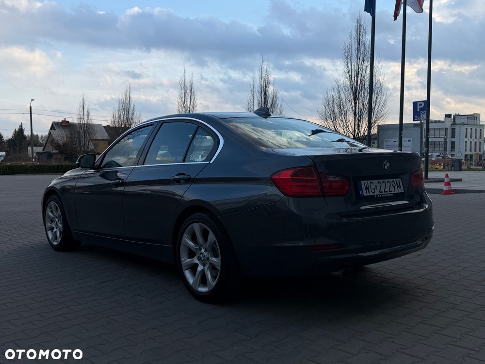 BMW Seria 3 328i Luxury Line - 4