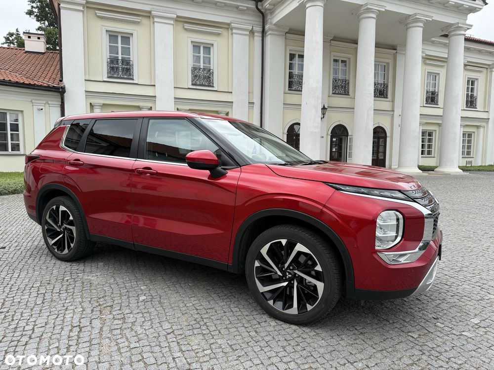 Mitsubishi Outlander - 1