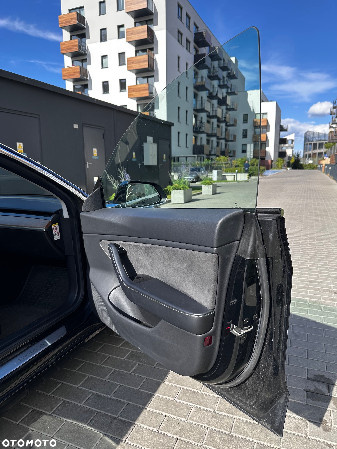 Tesla Model 3 Standard Reichweite Plus Hinterradantrieb - 11