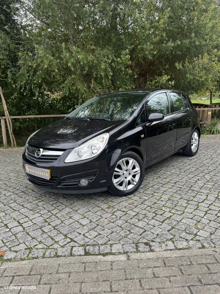 Opel Corsa 1.2 Cosmo - 4