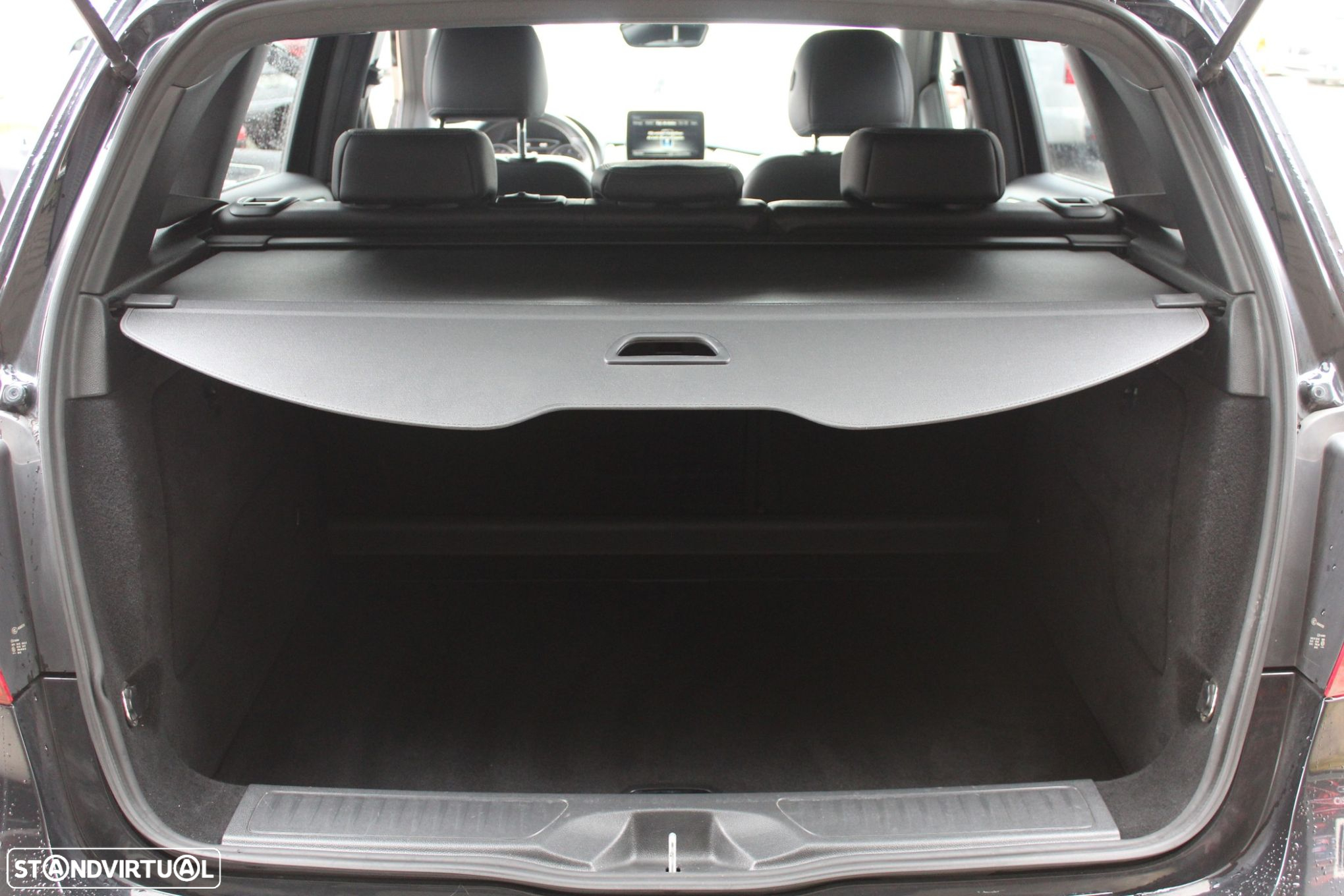 Mercedes-Benz B 200 d AMG Line - 16