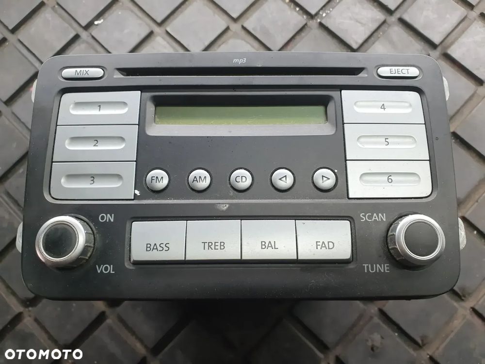 VW PASSAT B6  RADIO FABRYCZNE 1K0035161C JETTA TIGUAN - 1