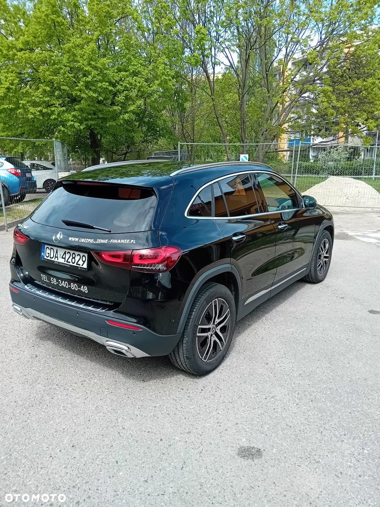 Mercedes-Benz GLA 200 - 2