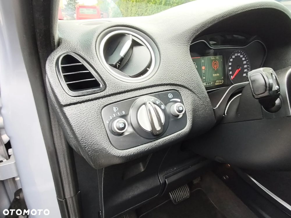 Ford S-Max 2.2 TDCi DPF Titanium - 38