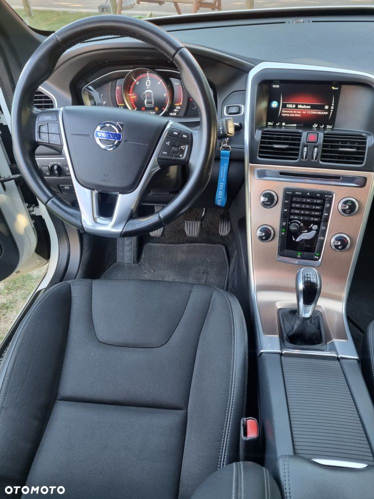 Volvo XC 60 D4 Drive-E Momentum - 8