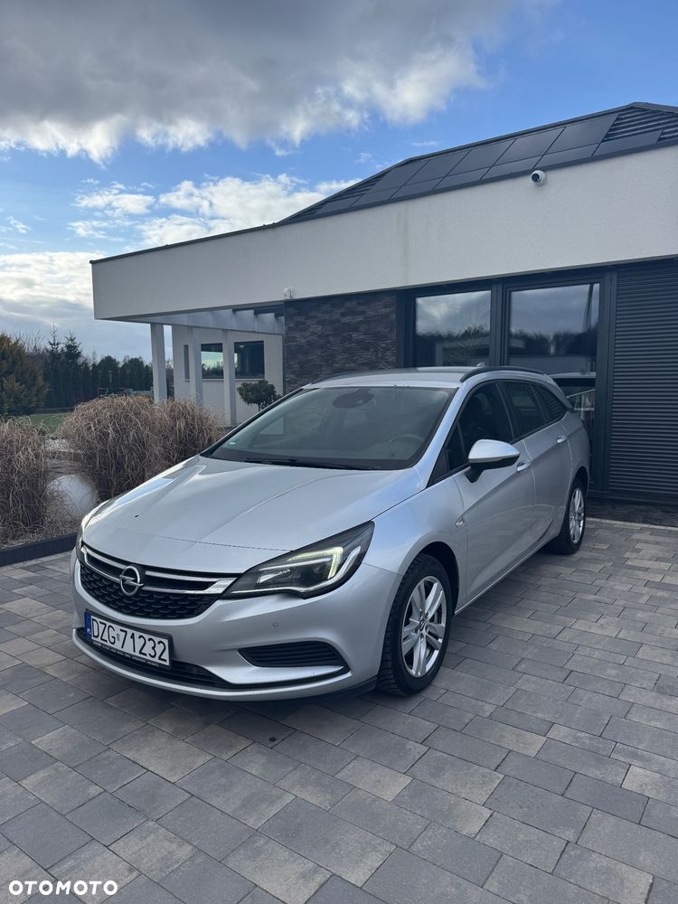 Opel Astra 1.6 D (CDTI) Automatik Innovation - 3