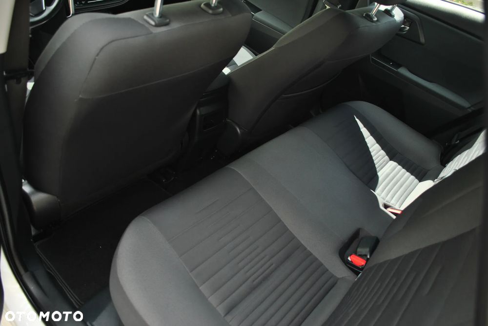 Toyota Auris - 10