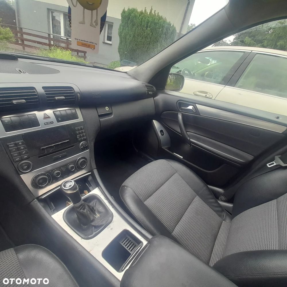 Mercedes-Benz Klasa C 180 T Kompressor Avantgarde - 5