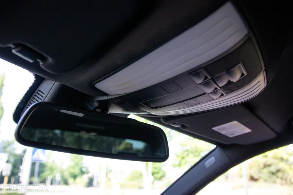 Mercedes-Benz E 220 BlueTEC 9G-TRONIC Avantgarde - 54
