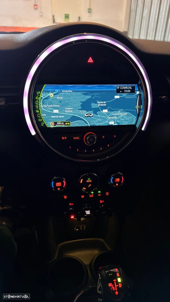 MINI 5 Portas Cooper D Auto - 34