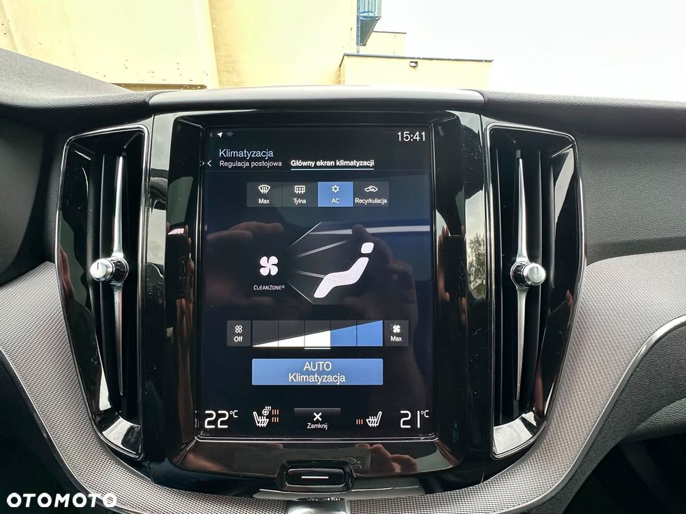 Volvo XC 60 D5 AWD R-Design - 25