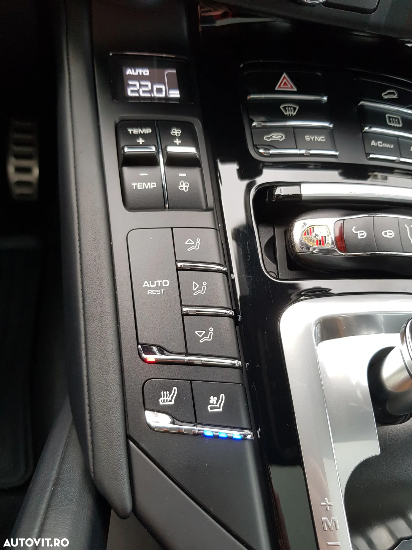 Porsche Cayenne - 4