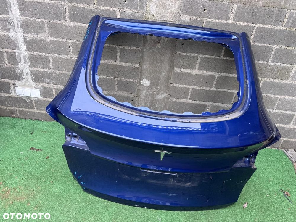 TESLA Y 20- KLAPA BAGAŻNIKA ORG EU - 4