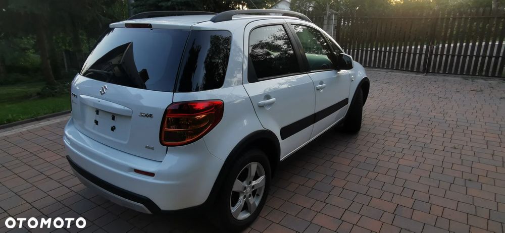 Suzuki SX4 2.0 DDiS 4x4 Style - 9