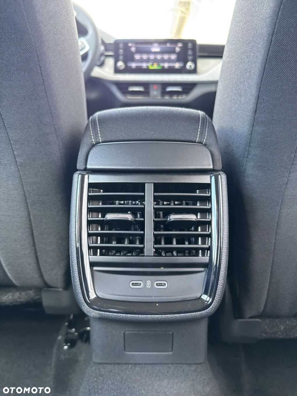 Skoda Kamiq 1.5 TSI Edition 130 DSG - 32