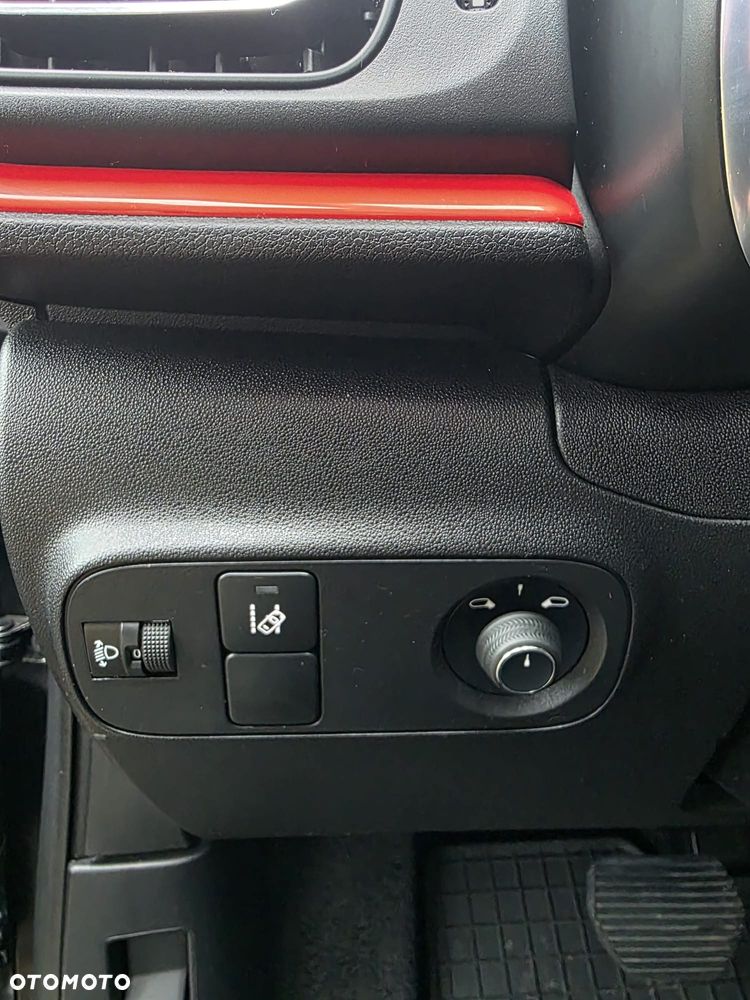 Citroën C3 1.2 PureTech GPF Elle S&S EAT6 - 6