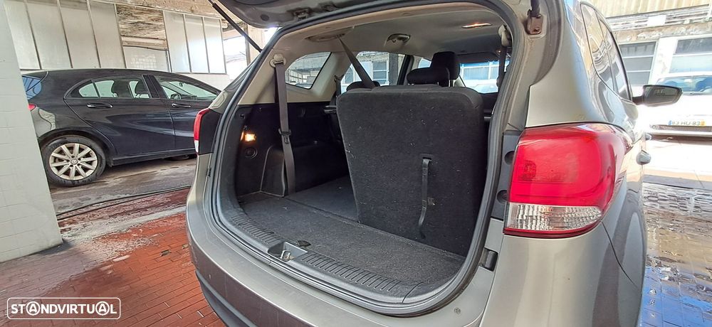 Kia Carens 1.7 CRDi ISG TX - 12