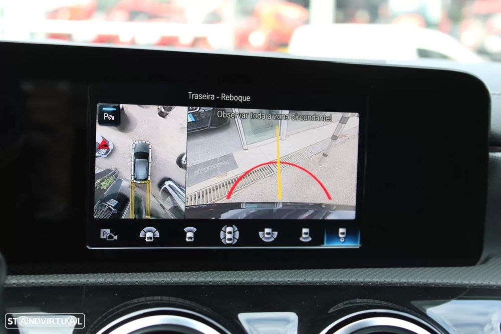 Mercedes-Benz A 250 e AMG Line - 17