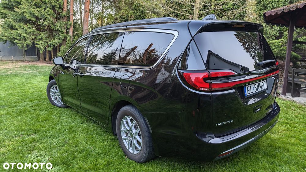 Chrysler Pacifica - 2