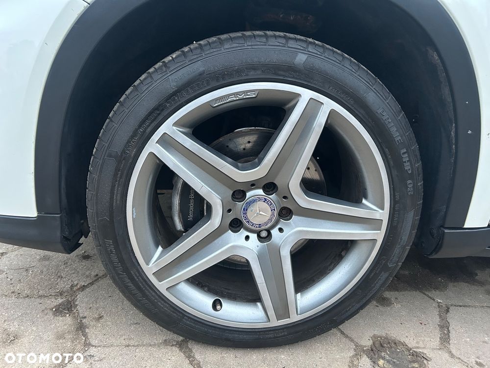 Mercedes-Benz GLA 250 4Matic 7G-DCT AMG Line - 36