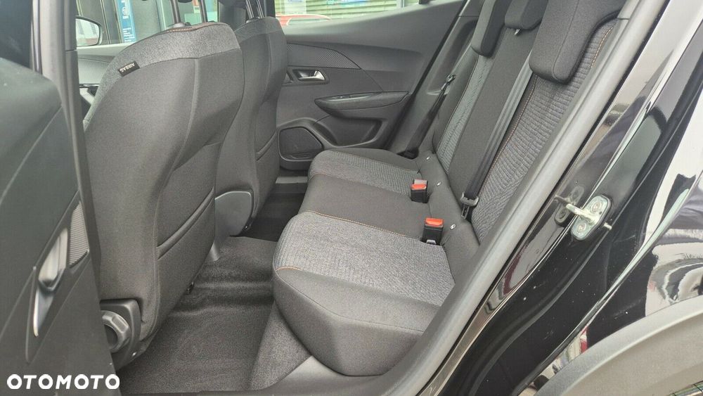 Peugeot 2008 - 11