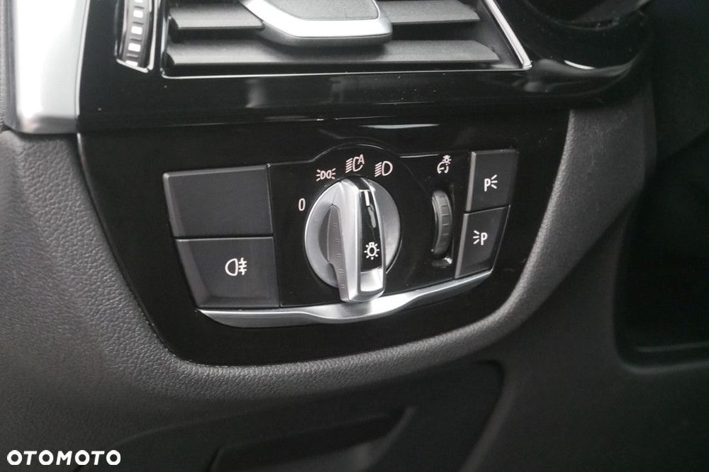 BMW Seria 5 - 36